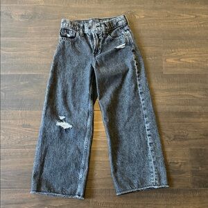 Kids distressed low stride jeans NWOT
